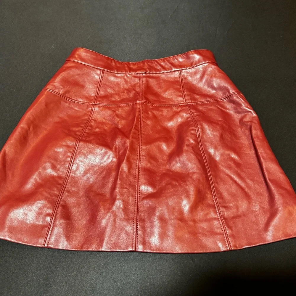 Free People Burgundy Faux Leather Mini Skirt Button Front A-Line Size 2 NWT - Picture 4 of 5